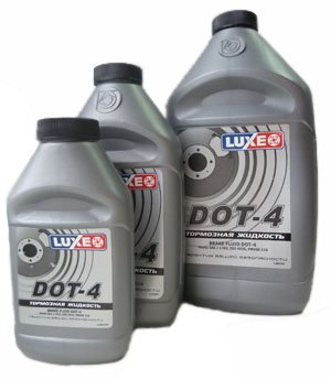 Тормозная жидкость  DOT-4  LUXE  910гр (серебр.кан.)   (1/12)